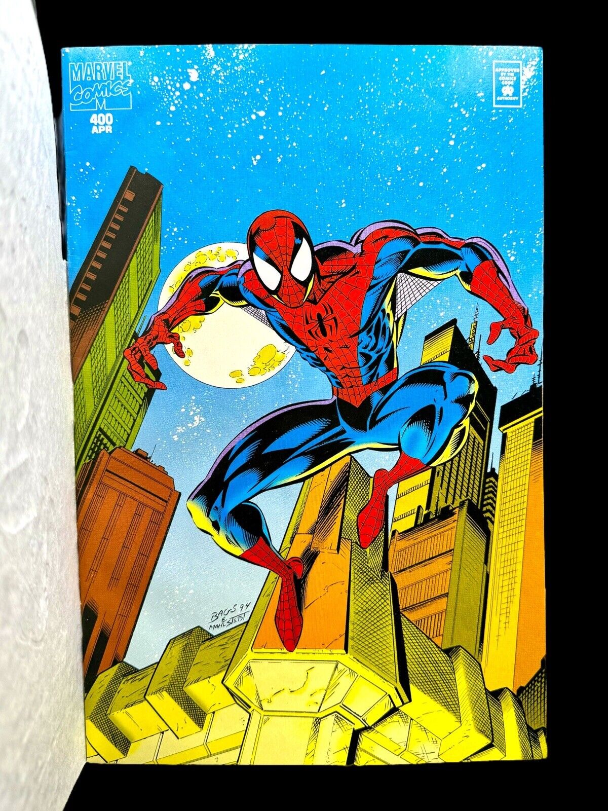 The Amazing Spider-Man #400, EMBOSSED GRAY OVERLAY COVER, April 1995, Near Mint