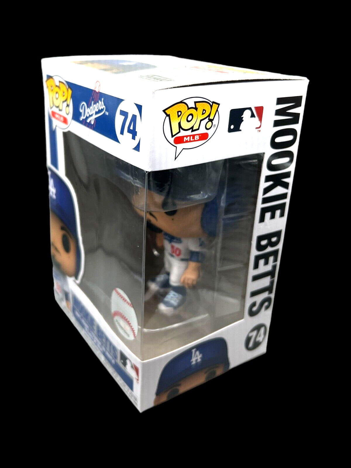 Funko POP! MLB: Dodgers MOOKIE BETTS Home Uniform Figure #74 w/ Pop Protector